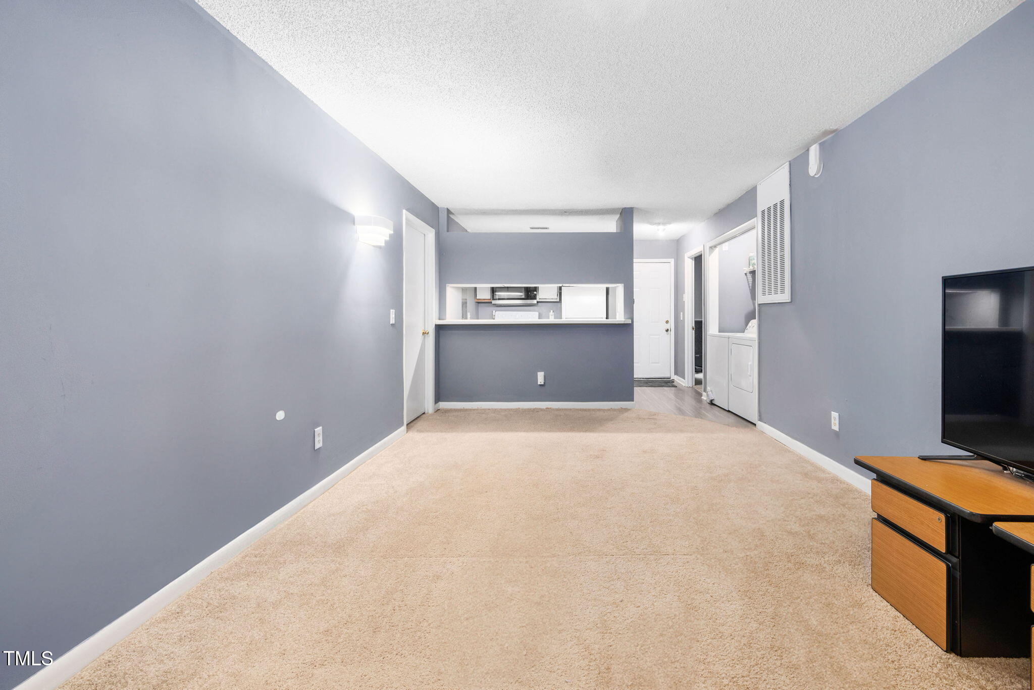 1230 University Court, Unit 102 Raleigh, NC 27606 - Photo 5 of 25 39-web-or-mls-1230-university-ct-unit-10