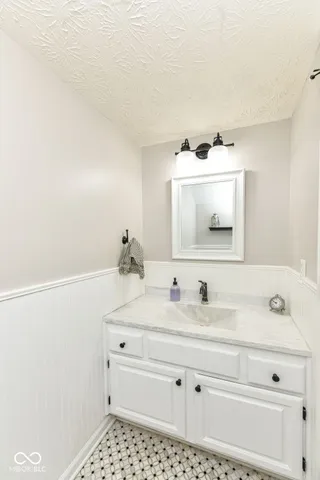 $440,000 | 8570 Laurel Court, Fishers, IN 46038