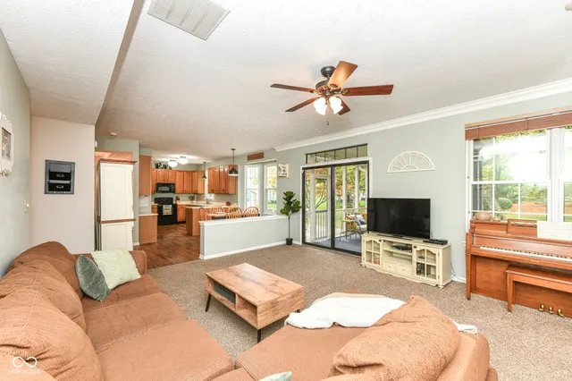 $440,000 | 8570 Laurel Court, Fishers, IN 46038