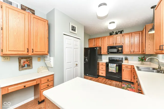 $440,000 | 8570 Laurel Court, Fishers, IN 46038