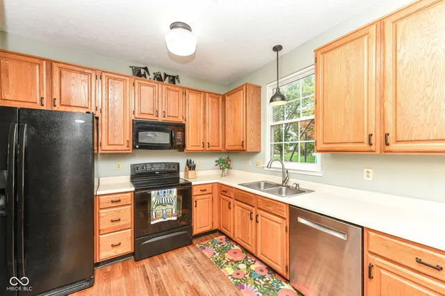 $440,000 | 8570 Laurel Court, Fishers, IN 46038