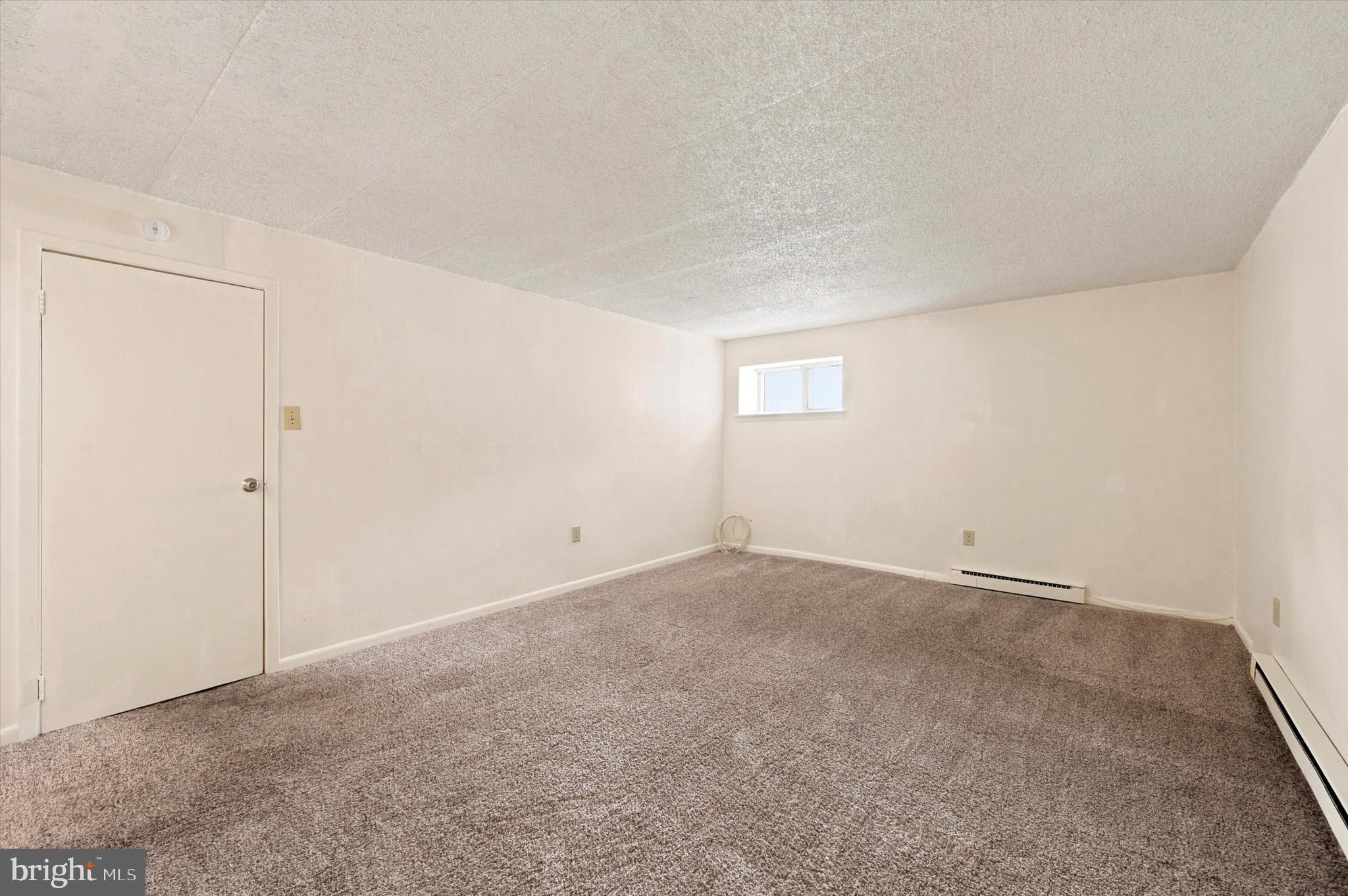 400 Glendale Road, Unit F13 Havertown, PA 19083 - Photo 7 of 17 Primary Bedroom