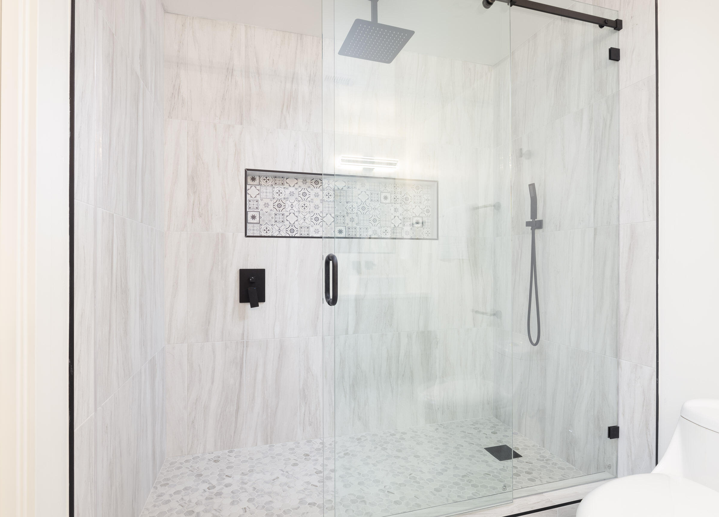 373 Northgate Drive, Unit A Goleta, CA 93117 - Photo 21 of 37 a bathroom with a shower