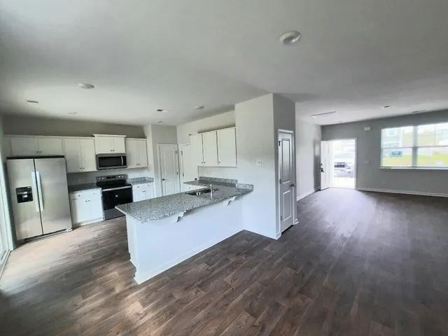 $365,200 | 3005 Dalmore Drive, Ravenel, SC 29470