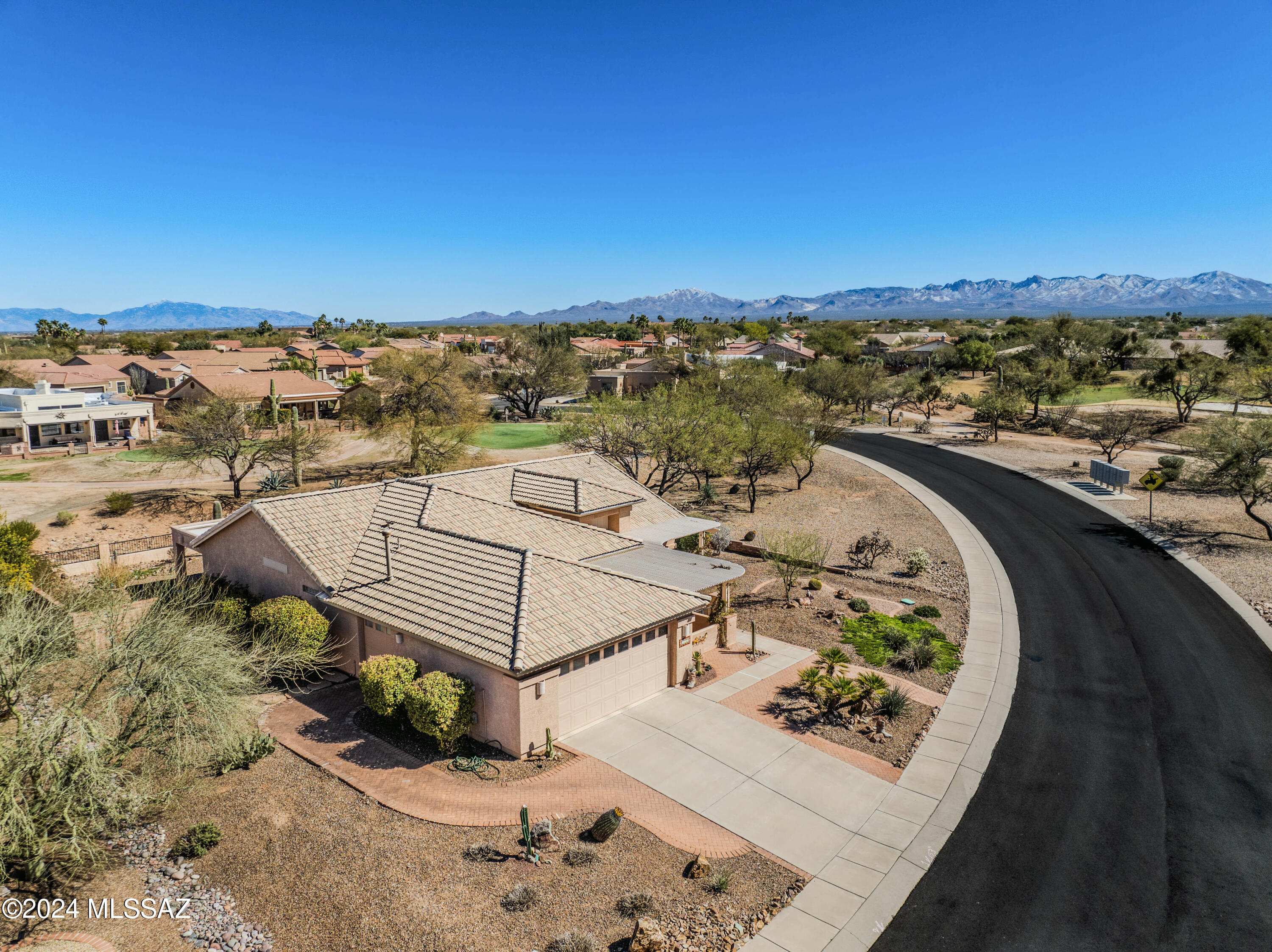 1831 East Redstart Road Green Valley, AZ 85614 - Photo 6 of 50