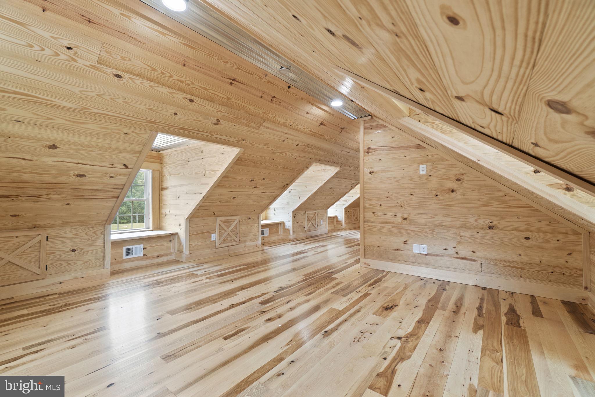 13316 Compton Road Clifton, VA 20124 - Photo 17 of 39 a view of a stairs front of house