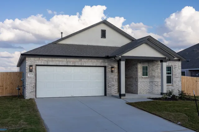 $397,900 | 3725 Pin Oak Hills, Seguin, TX 78155
