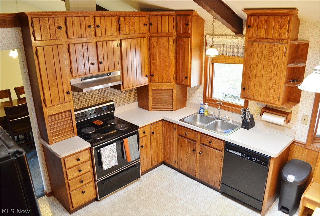 8044 Rolling Brook Road Northfield, OH 44067 - Photo 13 of 32 Gallery Image 13