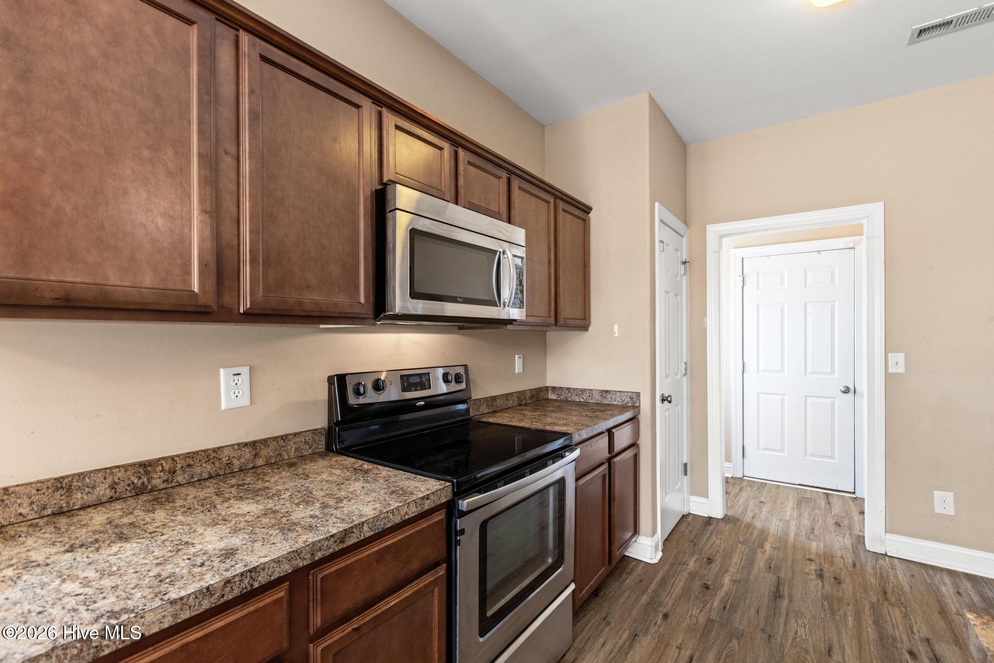 152 Hawks Point Road Jacksonville, NC 28540 - Photo 12 of 34 425A6260