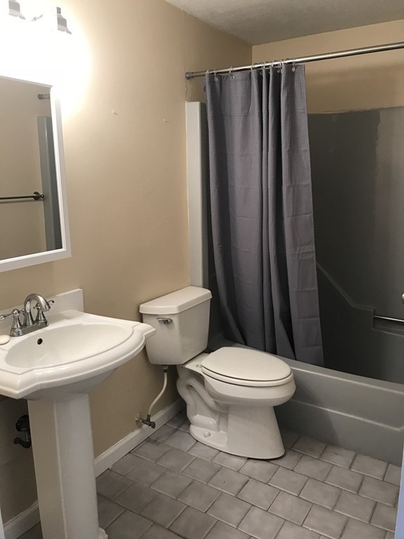 69 Coral Road Springfield, MA 01118 - Photo 6 of 14