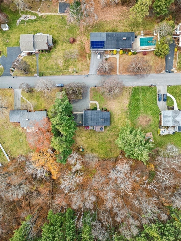 17 Linda Road Andover, MA 01810 - Photo 3 of 34