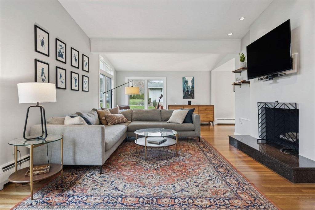 17 Linda Road Andover, MA 01810 - Photo 4 of 34