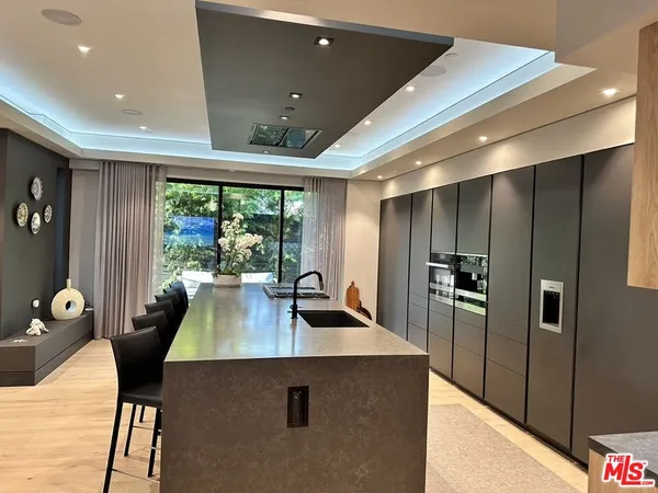 $5,149,000 | 1625 18th Street, Manhattan Beach, CA 90266