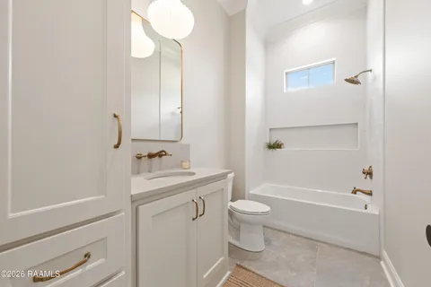 $899,999 | 106 Sea Is Lane, Youngsville, LA 70592