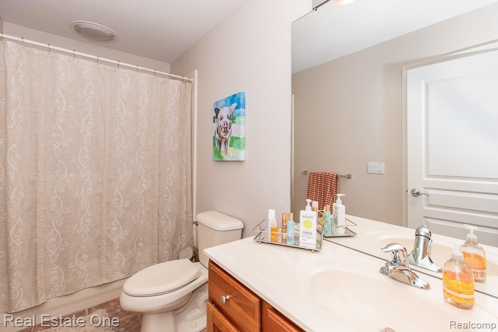 2112 Aberdeen Court Rochester, MI 48306 - Photo 24 of 32