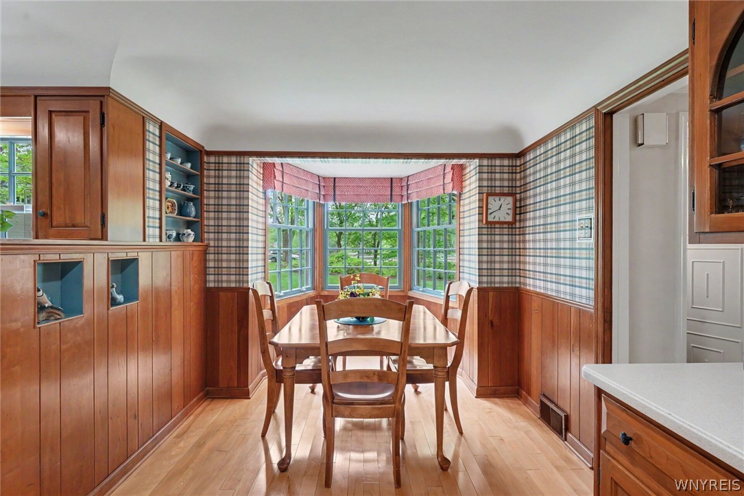 4233 Freeman Road Orchard Park, NY 14127 - Photo 12 of 50 Breakfast room