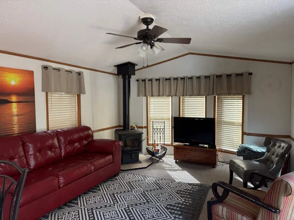 $164,900 | W5008 South Pathfinder Circle, Shawano, WI 54166