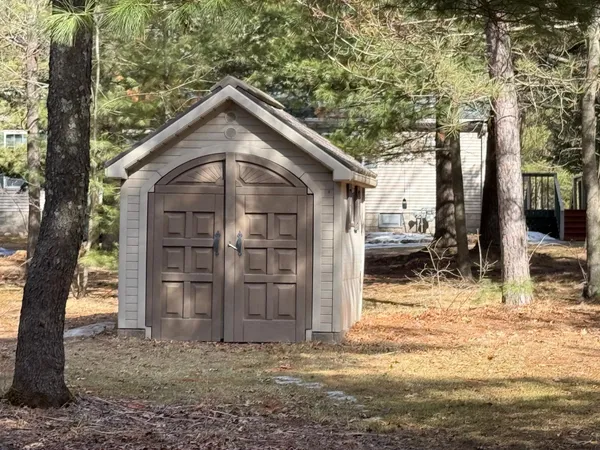 $164,900 | W5008 South Pathfinder Circle, Shawano, WI 54166