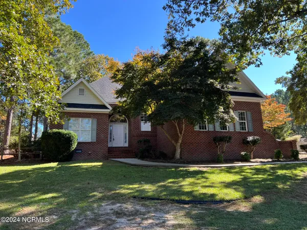 $2,300 | 8 Princess Gate, Whispering Pines, NC 28327