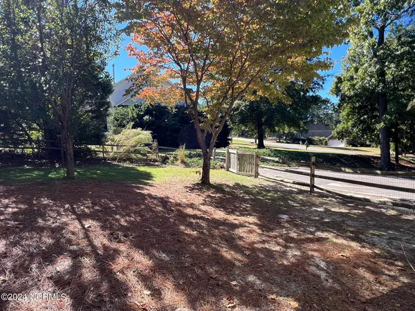 $2,300 | 8 Princess Gate, Whispering Pines, NC 28327