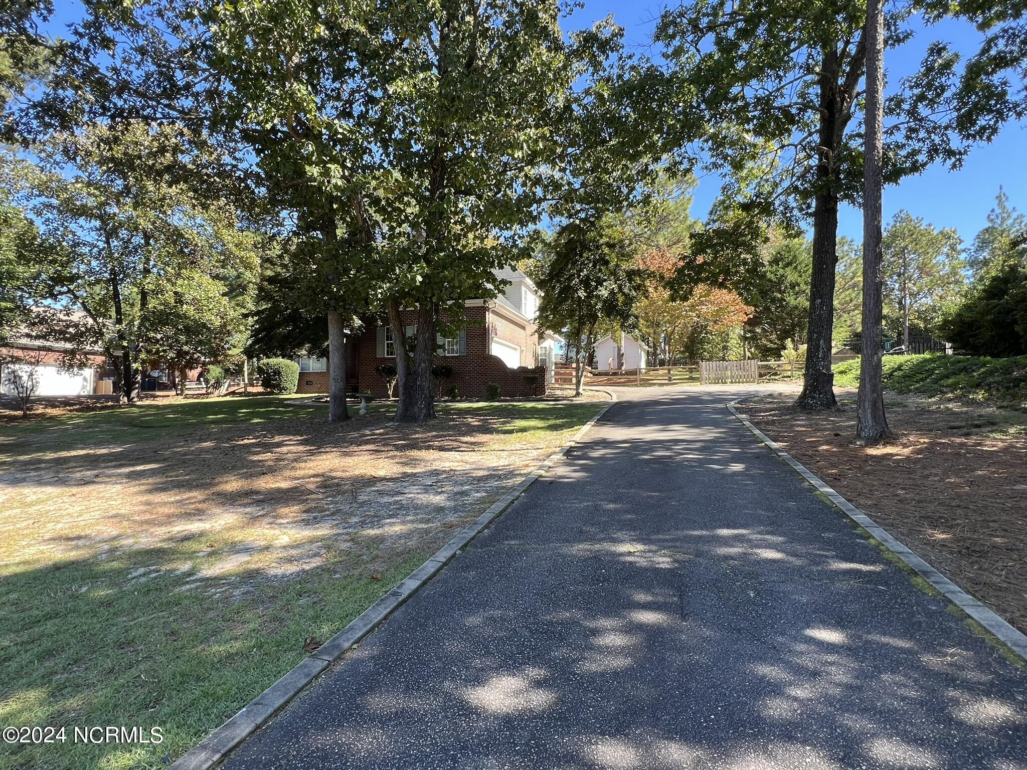 8 Princess Gate Whispering Pines, NC 28327 - Photo 5 of 50 IMG_4894