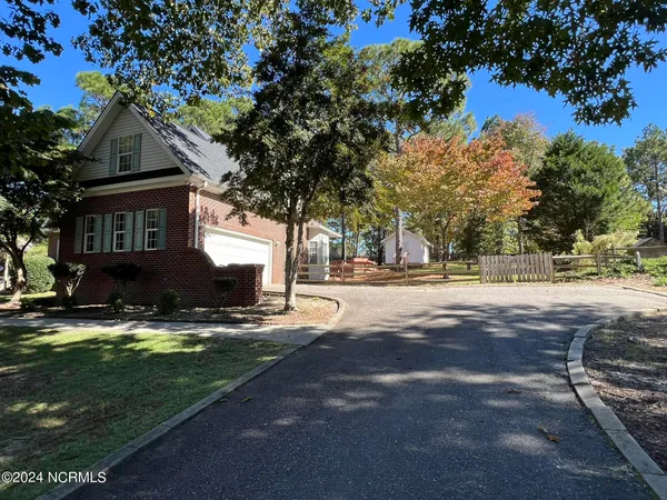 $2,300 | 8 Princess Gate, Whispering Pines, NC 28327