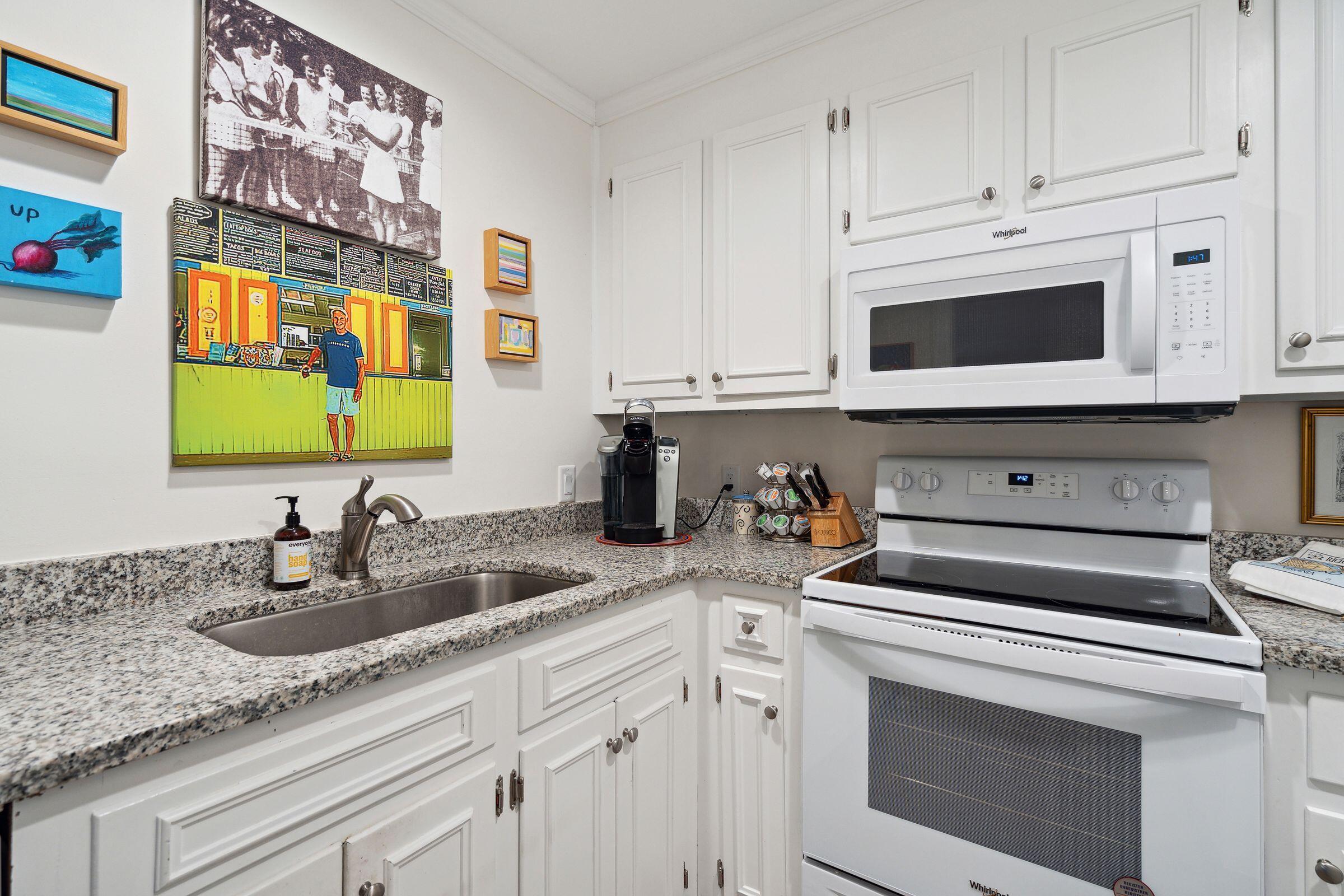 2133 Landfall Way Seabrook Island, SC 29455 - Photo 13 of 44 2133LandfallWay-KeenEyeMarketing-010