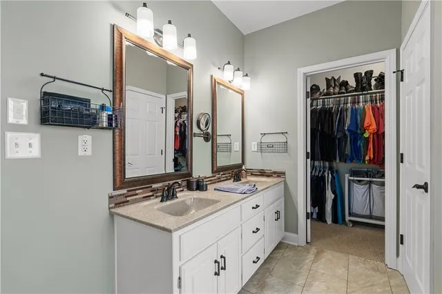 $427,000 | 11700 East 86th Street, Raytown, MO 64138