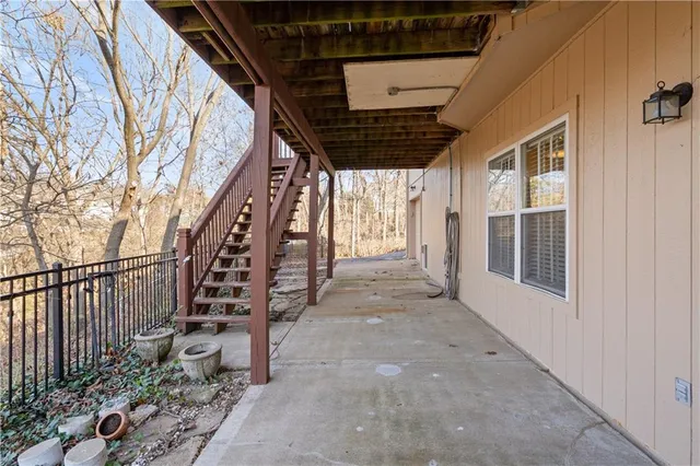 $427,000 | 11700 East 86th Street, Raytown, MO 64138