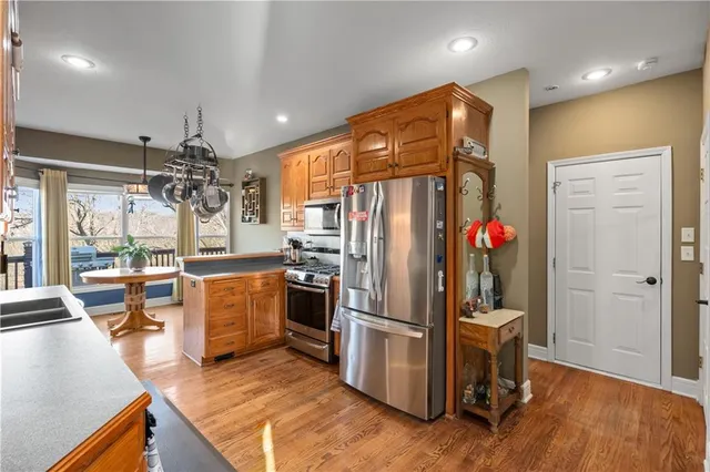 $427,000 | 11700 East 86th Street, Raytown, MO 64138