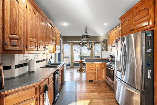 $427,000 | 11700 East 86th Street, Raytown, MO 64138