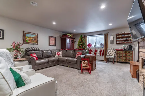 $430,000 | 5219 11th Street West, West Fargo, ND 58078