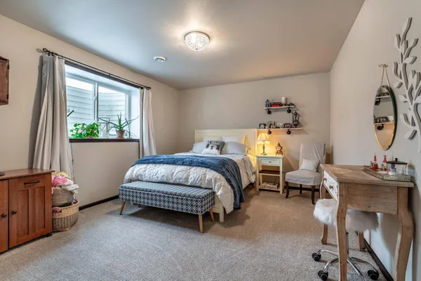 $430,000 | 5219 11th Street West, West Fargo, ND 58078