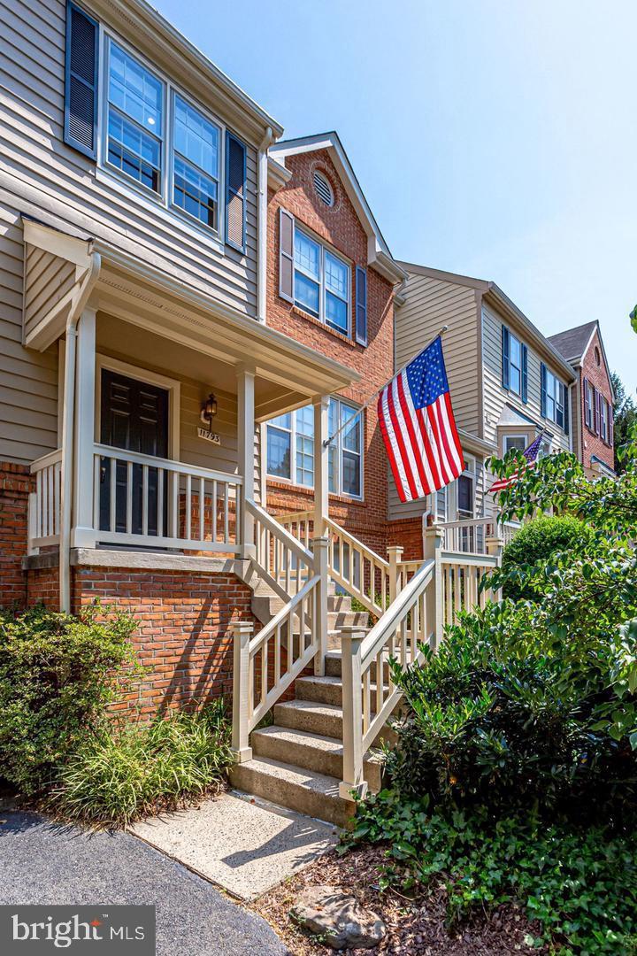 11793 Great Owl Circle Reston, VA 20194 - Photo 2 of 25