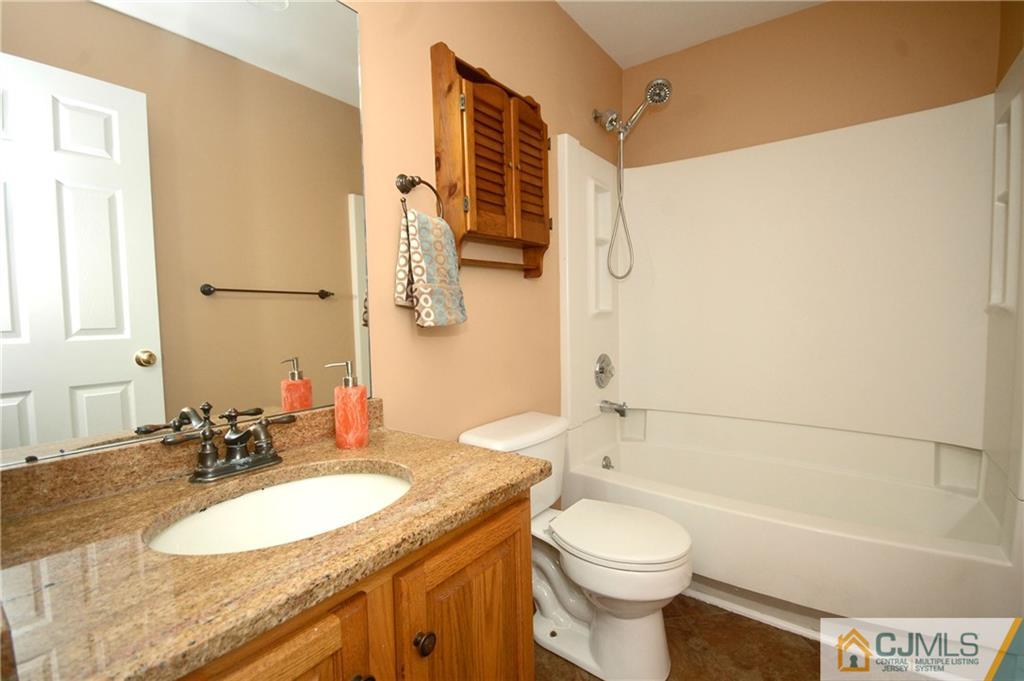 49 Bristol Road Piscataway, NJ 08854 - Photo 11 of 14 Gallery Image 11
