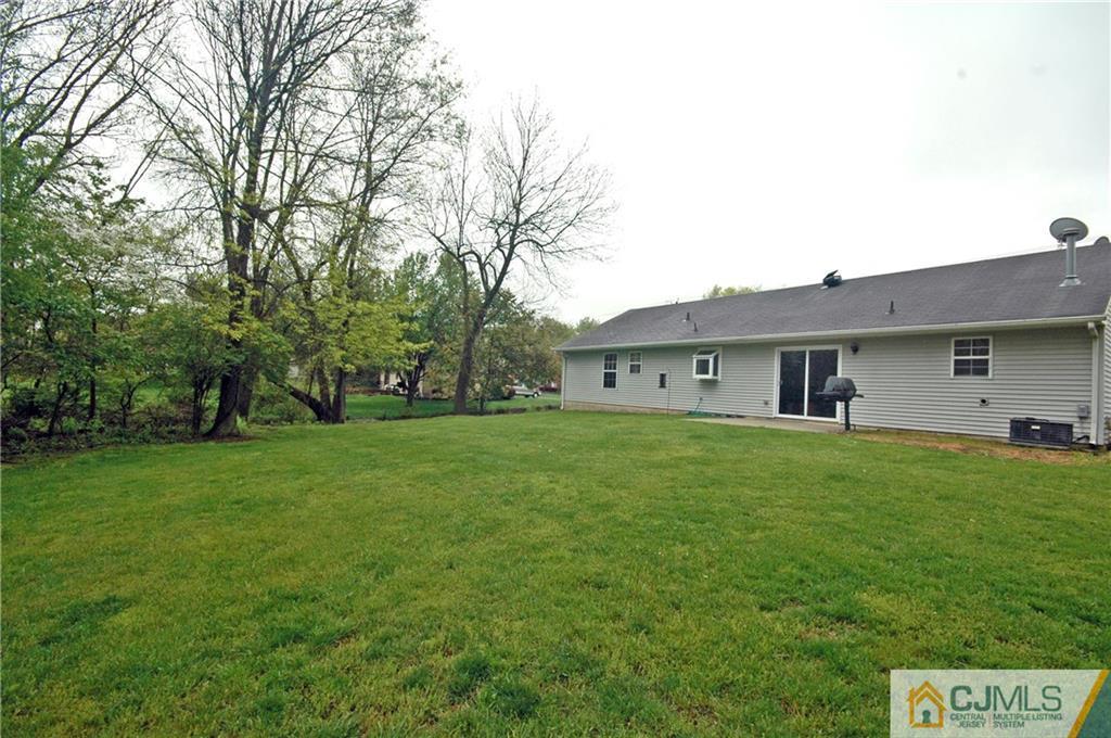 49 Bristol Road Piscataway, NJ 08854 - Photo 13 of 14 Gallery Image 13