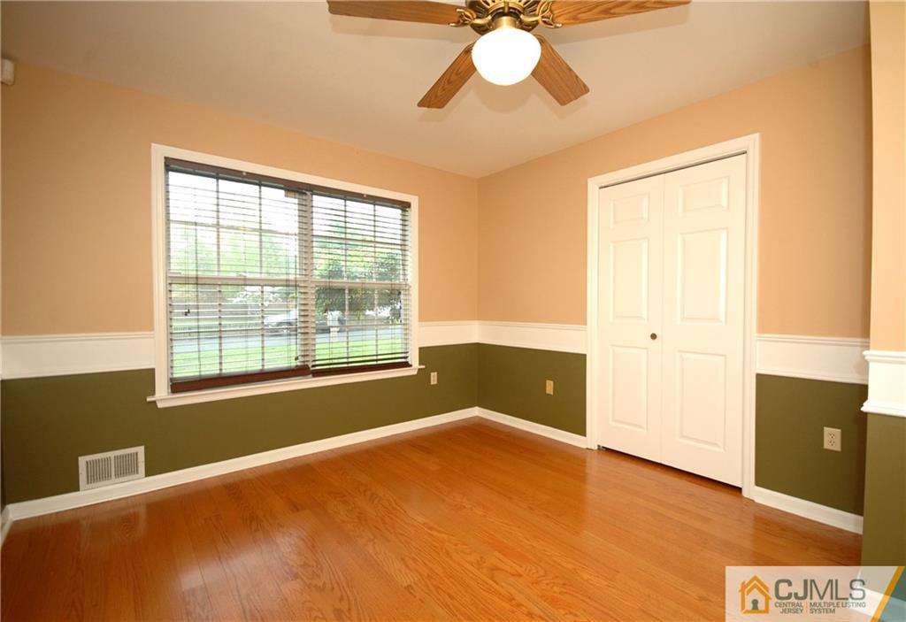 49 Bristol Road Piscataway, NJ 08854 - Photo 10 of 14 Gallery Image 10