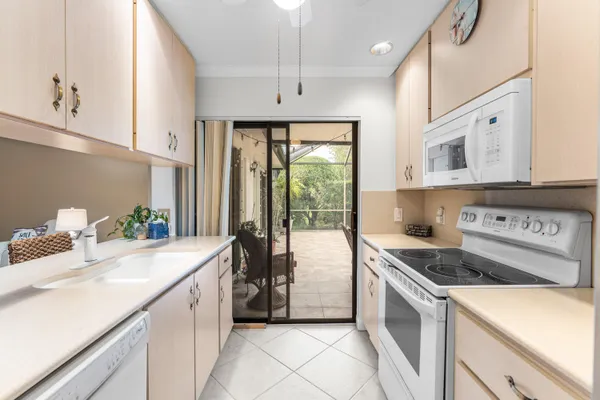 $320,000 | 6222 Southeast Monticello Terrace, Hobe Sound, FL 33455