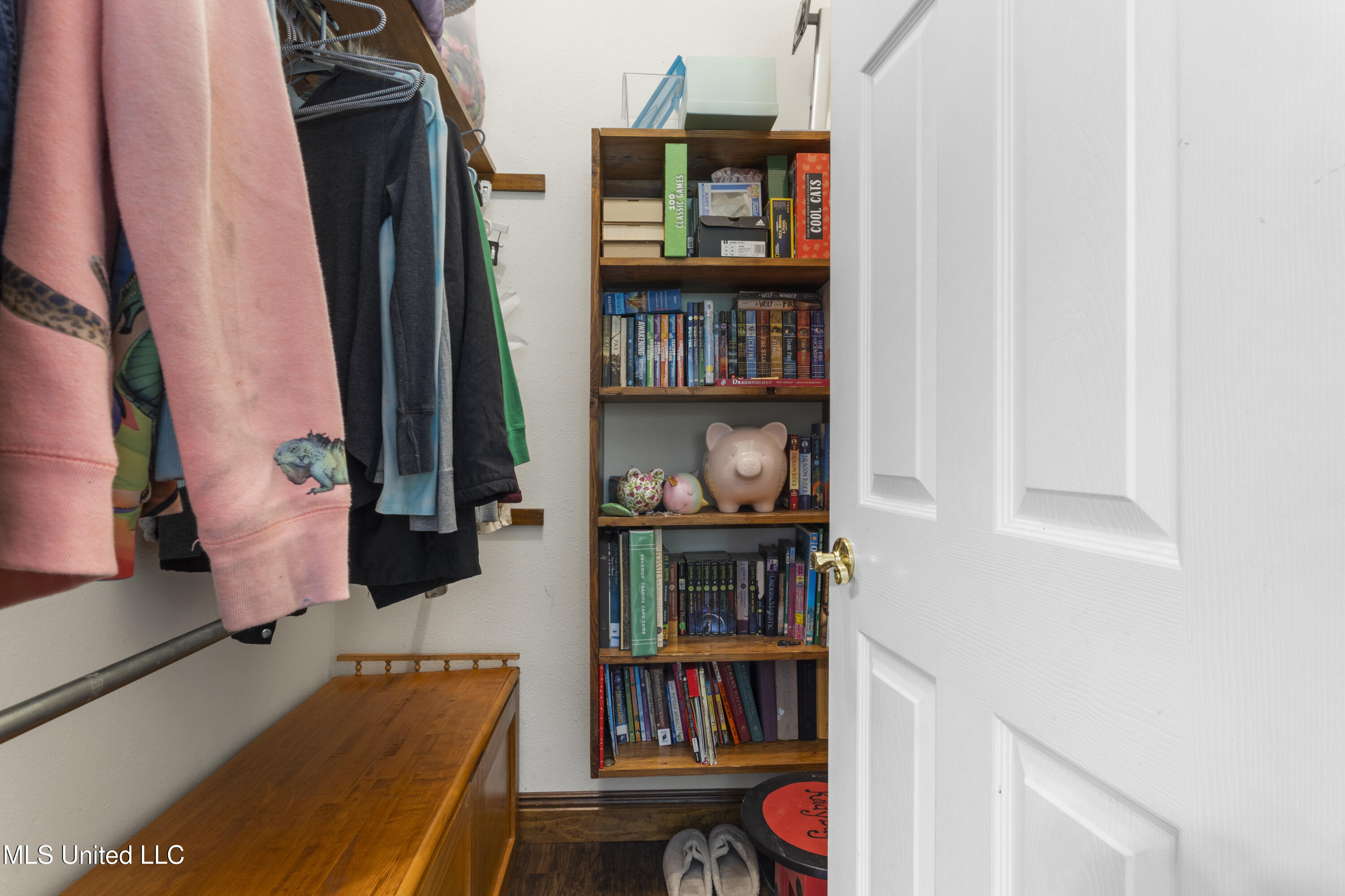 12219 County Farm Road Gulfport, MS 39503 - Photo 23 of 30 bdrm closet 029