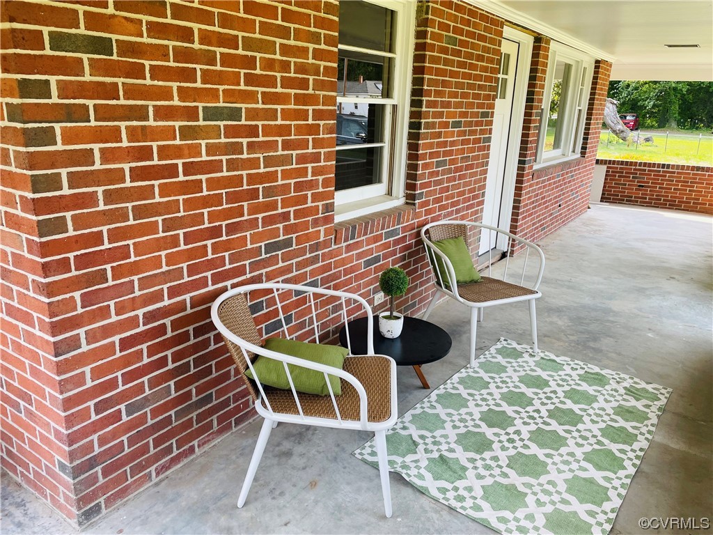 33132 King William Road West Point, VA 23181 - Photo 4 of 27 Gallery Image 4