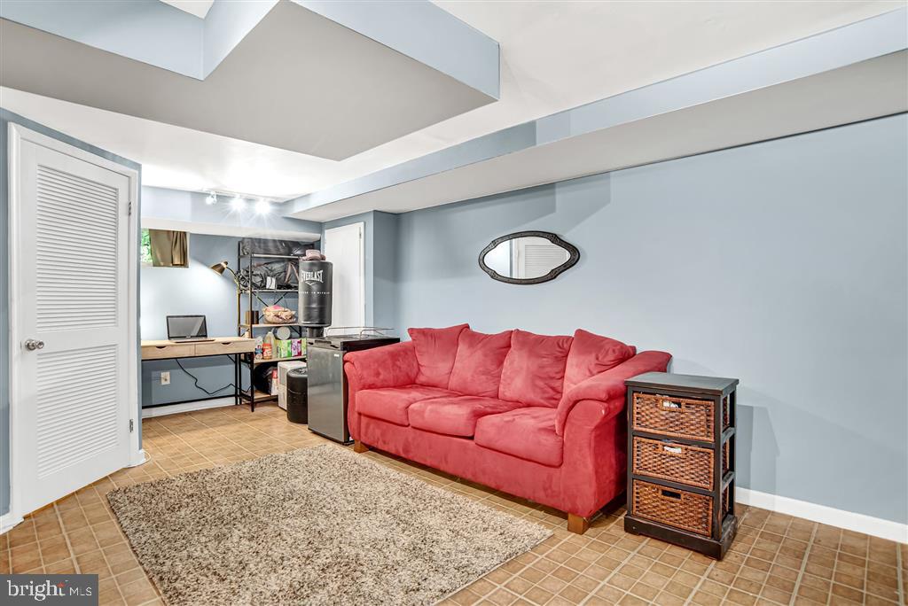 2710 Fenimore Road Silver Spring, MD 20902 - Photo 13 of 23 Gallery Image 13