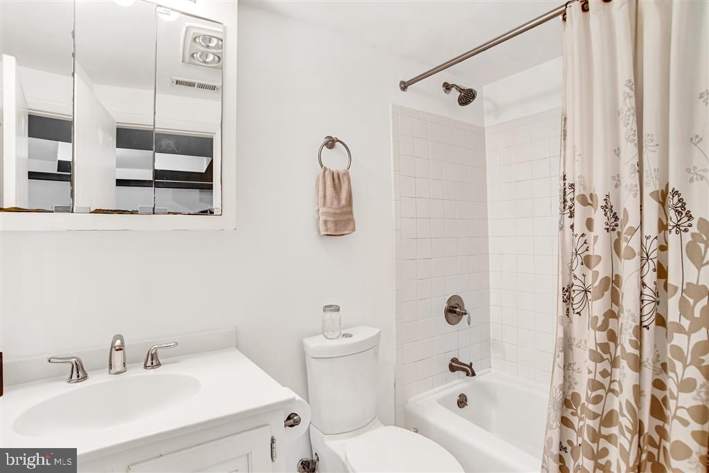 2710 Fenimore Road Silver Spring, MD 20902 - Photo 14 of 23 Gallery Image 14