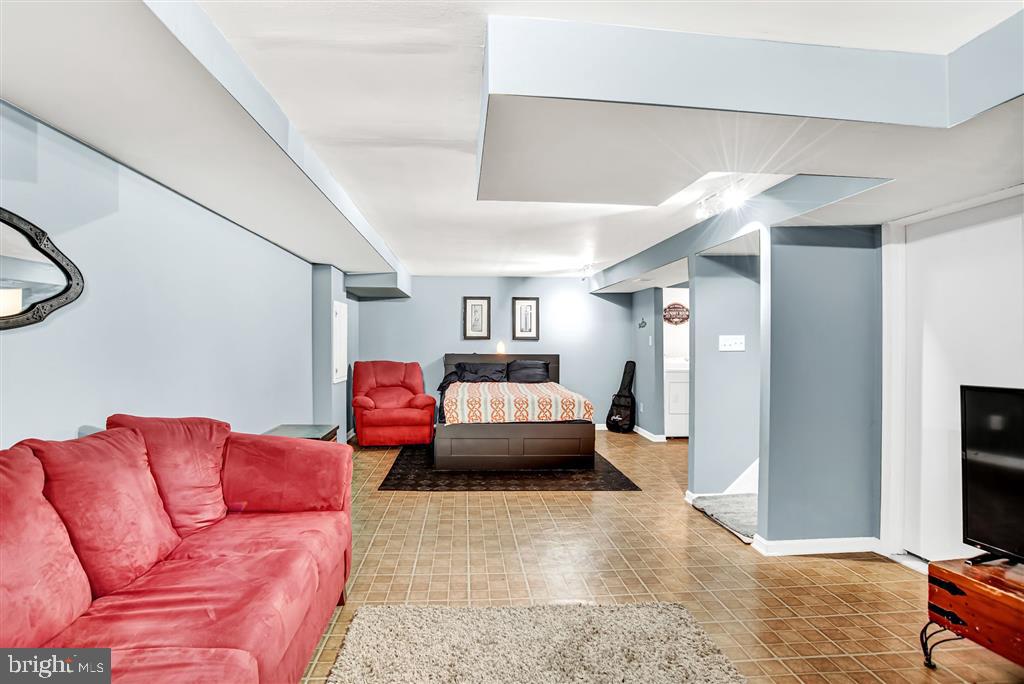 2710 Fenimore Road Silver Spring, MD 20902 - Photo 15 of 23 Gallery Image 15