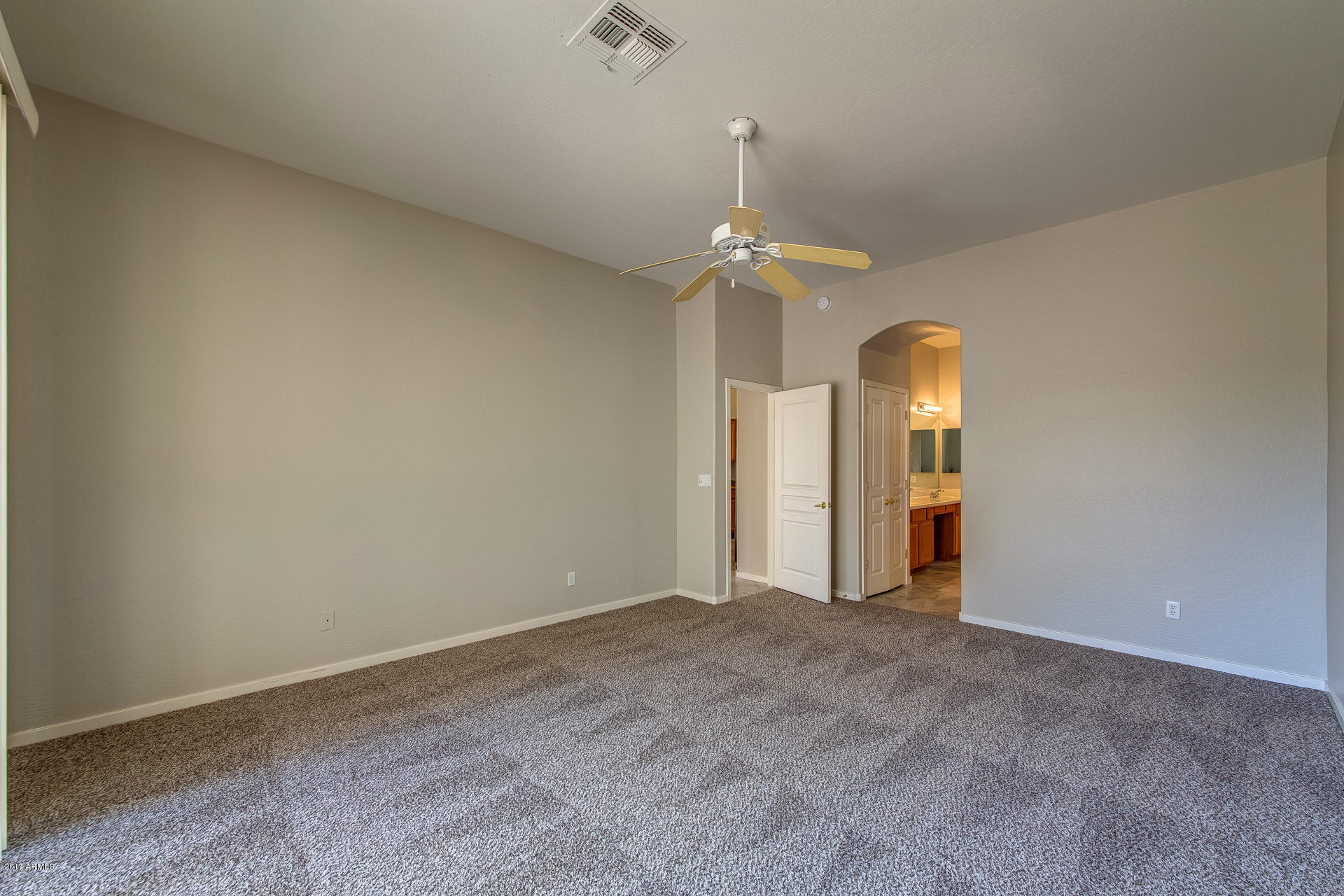 3825 East Carson Road Phoenix, AZ 85042 - Photo 14 of 31 ChaseCapture-14
