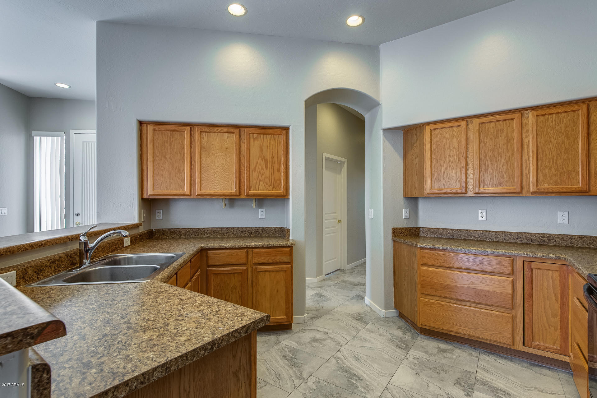 3825 East Carson Road Phoenix, AZ 85042 - Photo 10 of 31 ChaseCapture-10
