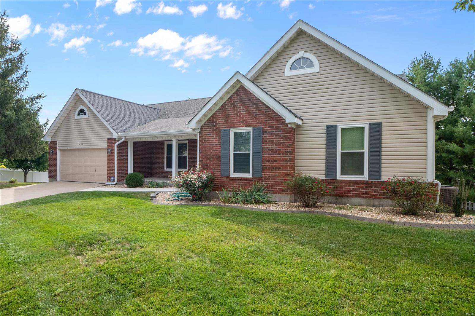 433 Deer Creek Road O'Fallon, IL 62269 - Photo 1 of 37 Gallery Image 1