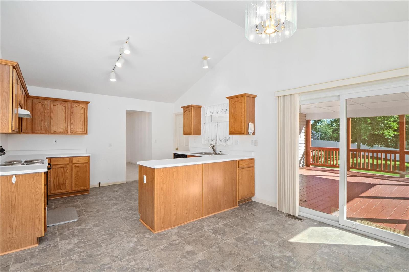 433 Deer Creek Road O'Fallon, IL 62269 - Photo 14 of 37 Gallery Image 14