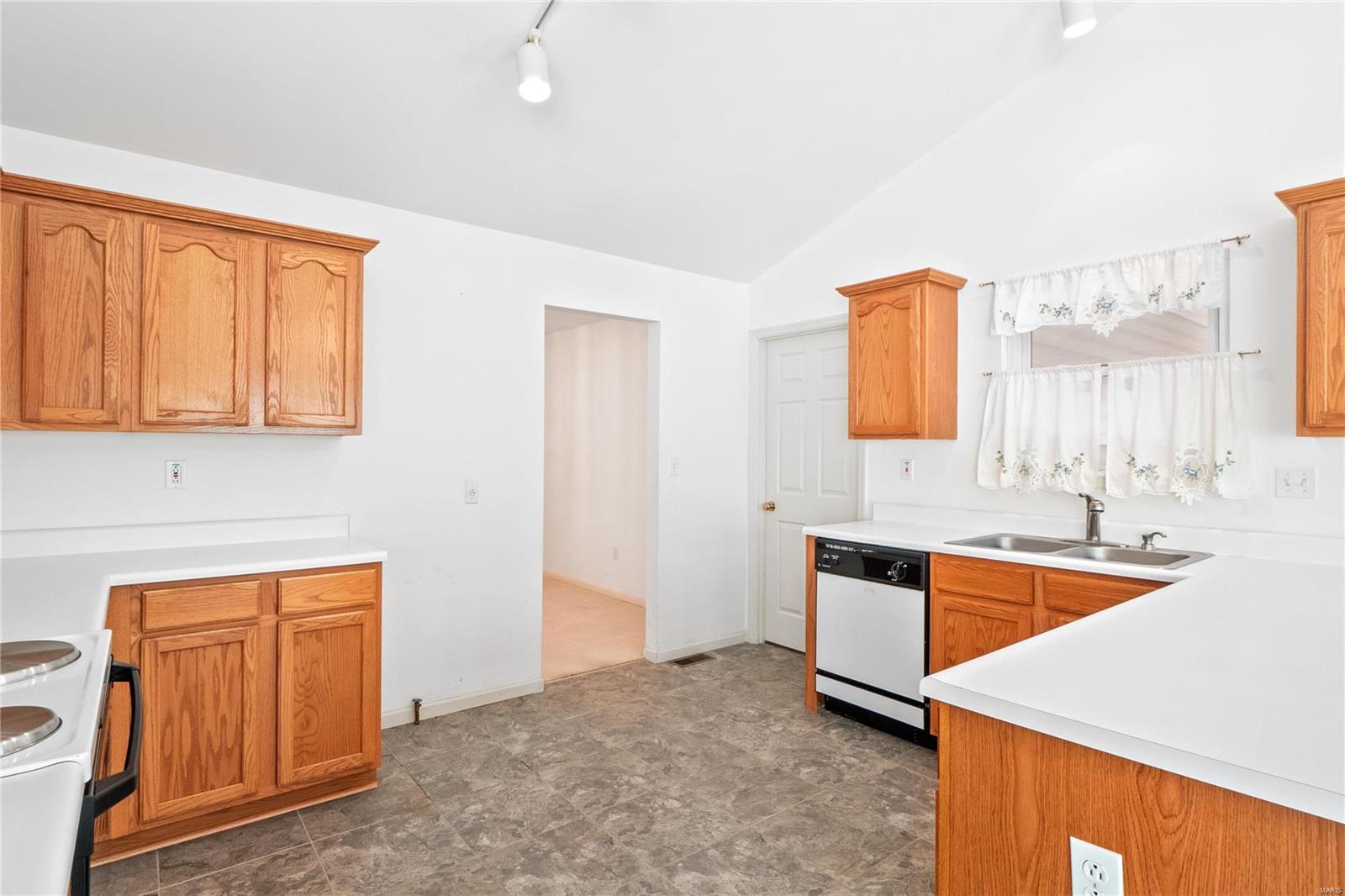 433 Deer Creek Road O'Fallon, IL 62269 - Photo 15 of 37 Gallery Image 15