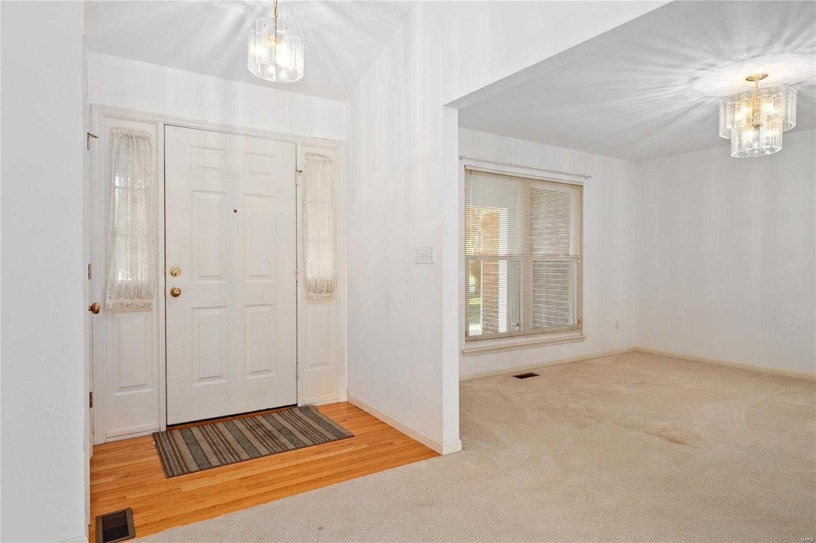 433 Deer Creek Road O'Fallon, IL 62269 - Photo 8 of 37 Gallery Image 8