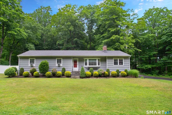 $735,000 | 96 Barrack Hill Road, Ridgefield, CT 06877